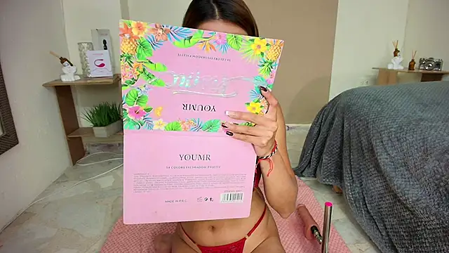 AnisiaFarina online show from 16, 9, 2025