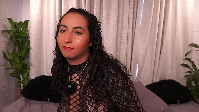 agatha collins  online show from 17, 12, 2025