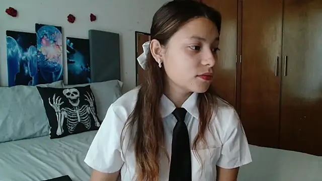 Snapshot of 3littleschoolteens chatting on 25, 6, 2026 3littleschoolteens online show from 25, 6, 2026