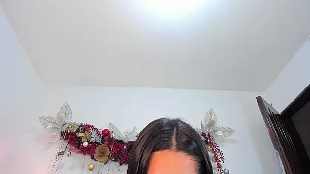 ISABELLASSMITH online show from 6, 12, 2024