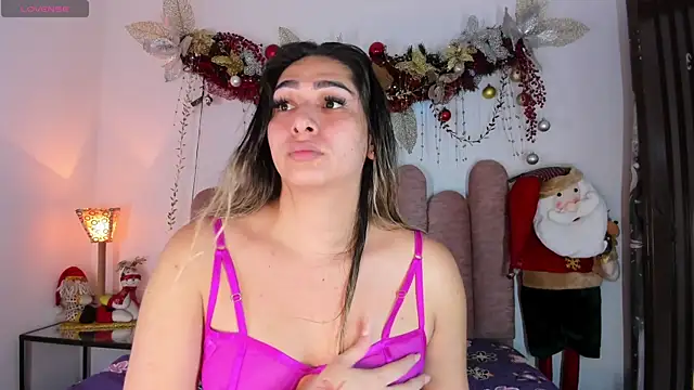 ISABELLASSMITH online show from 10, 12, 2024
