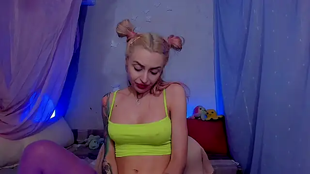 LickLizzy online show from 18, 1, 2025