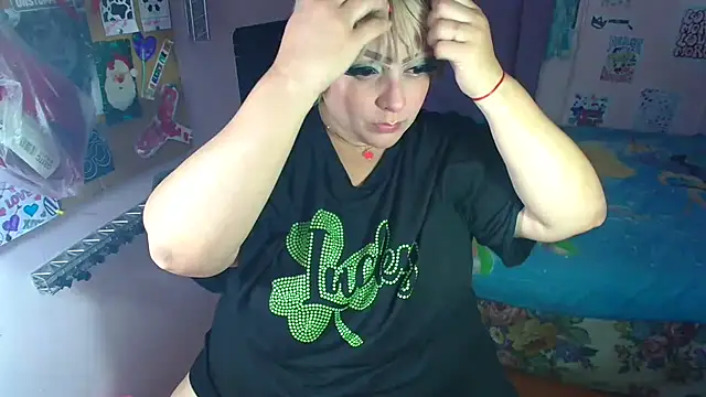 Snapshot of Queen_Anne chatting on 2, 12, 2024 Queen Anne online show from 2, 12, 2024