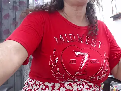 Snapshot of heyline_milf chatting on 27, 12, 2024 heyline milf online show from 27, 12, 2024