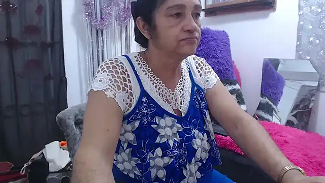 Snapshot of heyline_milf chatting on 18, 2, 2025 heyline milf online show from 18, 2, 2025