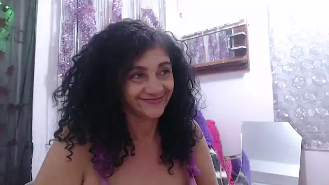 Snapshot of heyline_milf chatting on 25, 2, 2025 heyline milf online show from 25, 2, 2025
