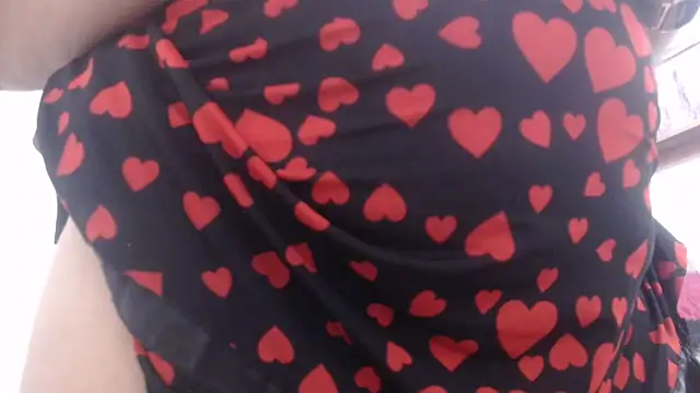 Snapshot of heyline_milf chatting on 11, 3, 2025 heyline milf online show from 11, 3, 2025