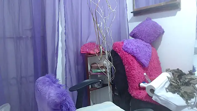 heyline milf online show from 1, 11, 2025