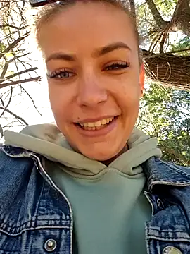 Keli Jessi online show from 28, 9, 2025