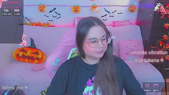 Snapshot of Lolisuccub chatting on 17, 10, 2025 Lolisuccub online show from 17, 10, 2025