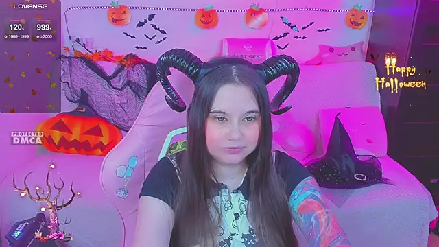 Snapshot of Lolisuccub chatting on 31, 10, 2025 Lolisuccub online show from 31, 10, 2025