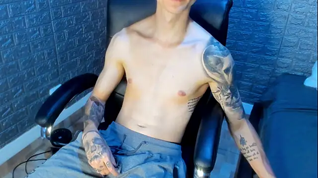 Snapshot of Dmtry6 chatting on 7, 10, 2025 Dmtry6 online show from 7, 10, 2025