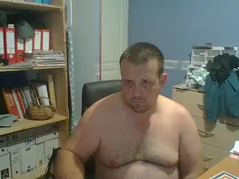 Snapshot of manubm03 chatting on 27, 6, 2026 manubm03 online show from 27, 6, 2026