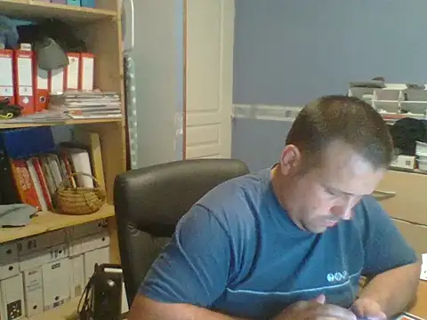 Snapshot of manubm03 chatting on 29, 6, 2026 manubm03 online show from 29, 6, 2026