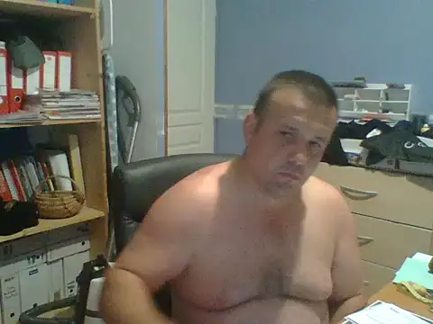 Snapshot of manubm03 chatting on 5, 7, 2026 manubm03 online show from 5, 7, 2026