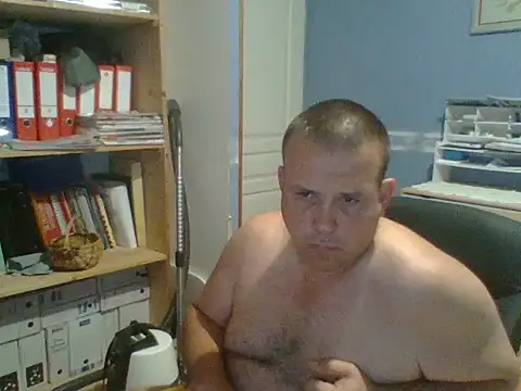Snapshot of manubm03 chatting on 25, 7, 2026 manubm03 online show from 25, 7, 2026