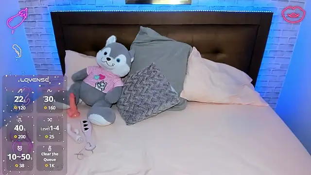 Snapshot of mila_katts chatting on 1, 2, 2025 mila katts online show from 1, 2, 2025