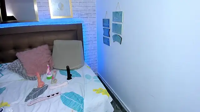 Snapshot of mila_katts chatting on 16, 3, 2025 mila katts online show from 16, 3, 2025