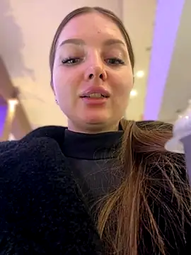 Snapshot of KrisMagnoly chatting on 14, 12, 2025 KrisMagnoly online show from 14, 12, 2025