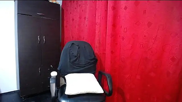 Snapshot of Deiby_casas chatting on 12, 10, 2025 Deiby casas online show from 12, 10, 2025