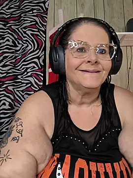 davisdesiresxh online show from 4, 11, 2025