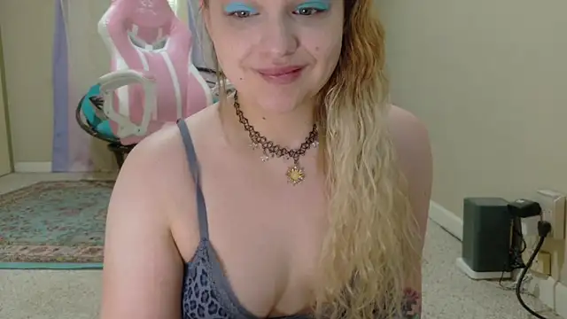 Snapshot of Emihaze chatting on 18, 3, 2026 Emihaze online show from 18, 3, 2026