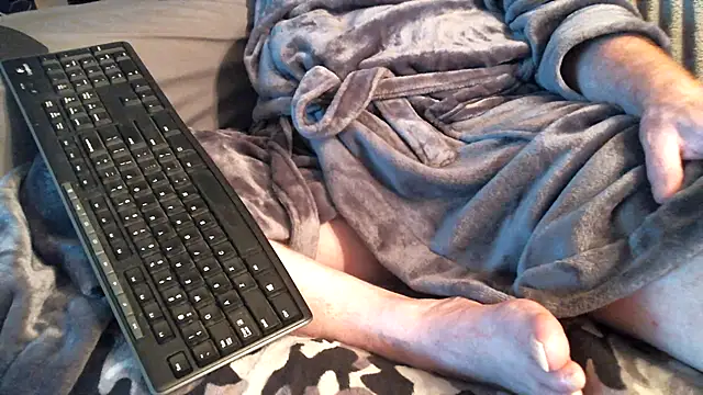 Snapshot of swm44601 chatting on 15, 4, 2026 swm44601 online show from 15, 4, 2026