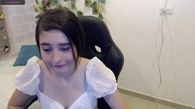 Snapshot of tania_sweet__ chatting on 3, 3, 2025 tania sweet   online show from 3, 3, 2025