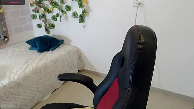 Snapshot of tania_sweet__ chatting on 14, 3, 2025 tania sweet   online show from 14, 3, 2025