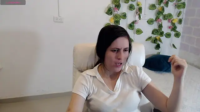 Snapshot of tania_sweet__ chatting on 30, 9, 2025 tania sweet   online show from 30, 9, 2025