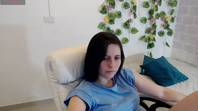 Snapshot of tania_sweet__ chatting on 11, 10, 2025 tania sweet   online show from 11, 10, 2025