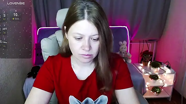 alekasamui online show from 5, 12, 2024