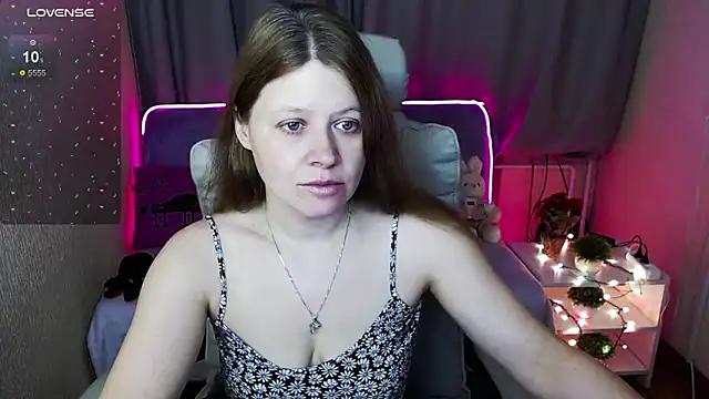 alekasamui online show from 6, 12, 2024