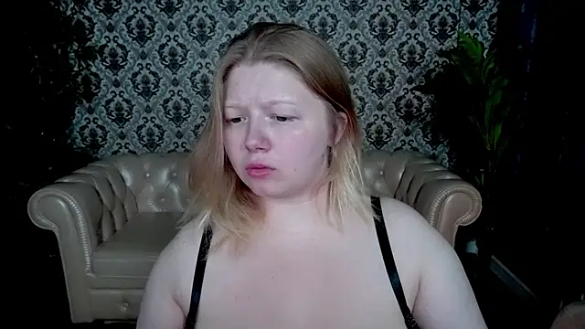 Snapshot of Tinker_Belll chatting on 22, 9, 2025 Tinker Belll online show from 22, 9, 2025