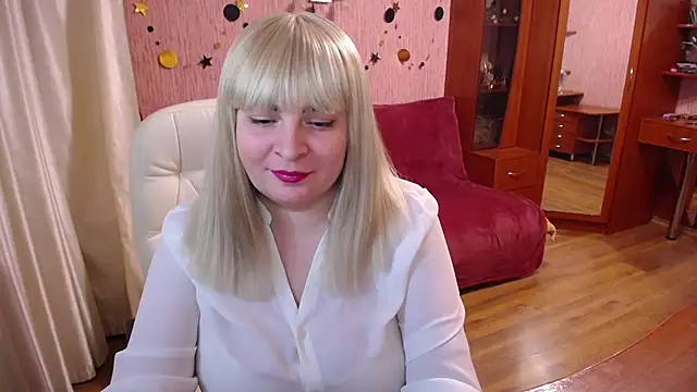 Snapshot of -MeowMeow chatting on 24, 2, 2025 -MeowMeow online show from 24, 2, 2025