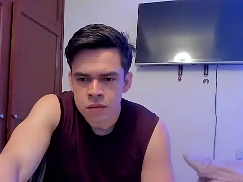 Lucian Gomez  online show from 4, 10, 2025