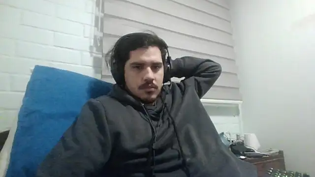 hung weeb online show from 7, 5, 2026