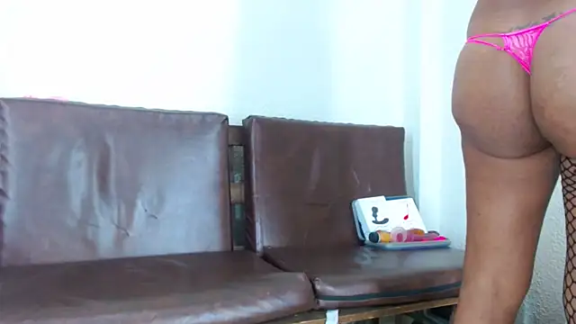 Snapshot of Courtney_Valeria chatting on 10, 3, 2025 Courtney Valeria online show from 10, 3, 2025