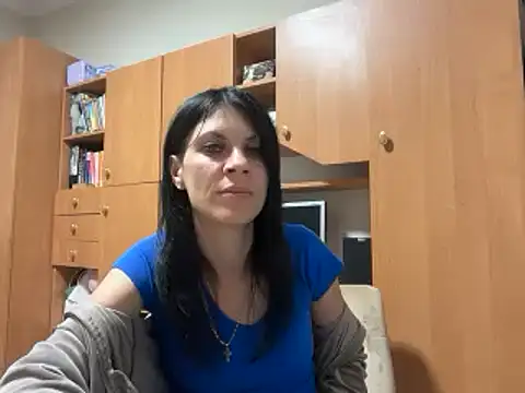 Snapshot of InjaAtHome chatting on 19, 6, 2026 InjaAtHome online show from 19, 6, 2026