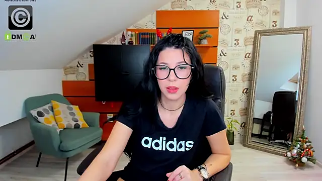 EmillyTaylor online show from 30, 12, 2024