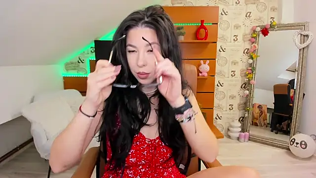 EmillyTaylor online show from 4, 12, 2025