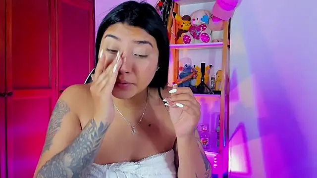 eymy-hadid online show from 17, 9, 2025