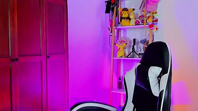 eymy-hadid online show from 25, 11, 2025