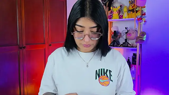 eymy-hadid online show from 22, 12, 2025