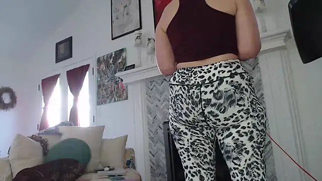 AuroraWillows online show from 5, 3, 2025