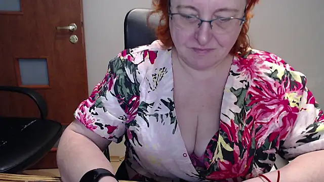 Snapshot of JoannaAndNeighbour chatting on 11, 1, 2025 JoannaAndNeighbour online show from 11, 1, 2025