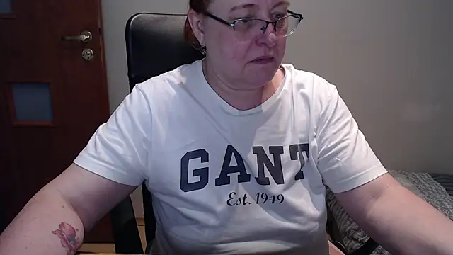 Snapshot of JoannaAndNeighbour chatting on 12, 1, 2025 JoannaAndNeighbour online show from 12, 1, 2025