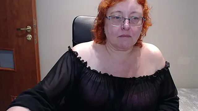 Snapshot of JoannaAndNeighbour chatting on 14, 1, 2025 JoannaAndNeighbour online show from 14, 1, 2025