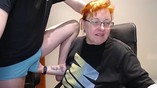 Snapshot of JoannaAndNeighbour chatting on 15, 1, 2025 JoannaAndNeighbour online show from 15, 1, 2025