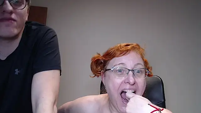 Snapshot of JoannaAndNeighbour chatting on 19, 1, 2025 JoannaAndNeighbour online show from 19, 1, 2025